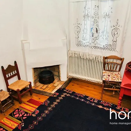Mont Parnasse Traditional Homm In 10ppl Villa *