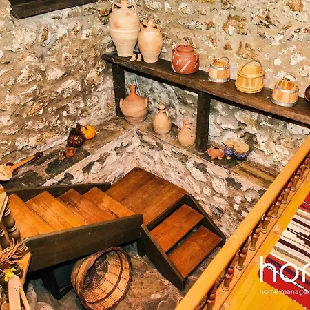 Mont Parnasse Traditional Homm In 10ppl