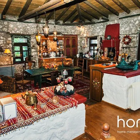 Mont Parnasse Traditional Homm In 10ppl Villa