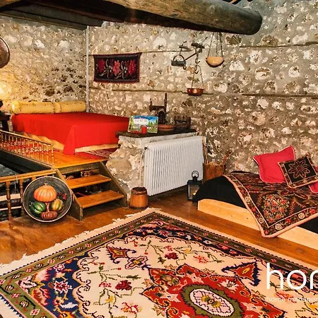 Mont Parnasse Traditional Homm In 10ppl * Lílaia
